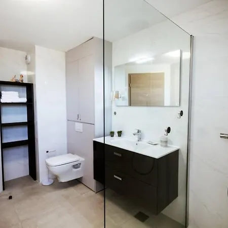 شقة Les 3 Baigneuses : 2 Chambres, Neuf Proche De Toutes Commodites