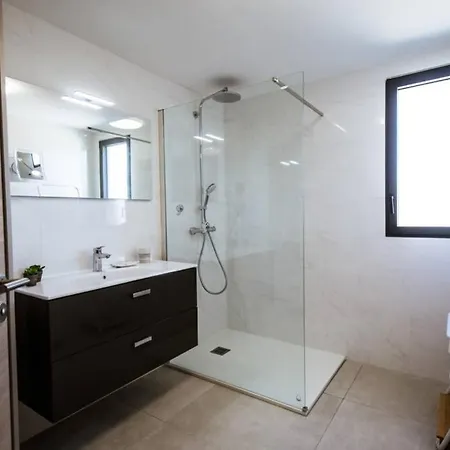شقة Les 3 Baigneuses : 2 Chambres, Neuf Proche De Toutes Commodites بورتو فيكشْيو